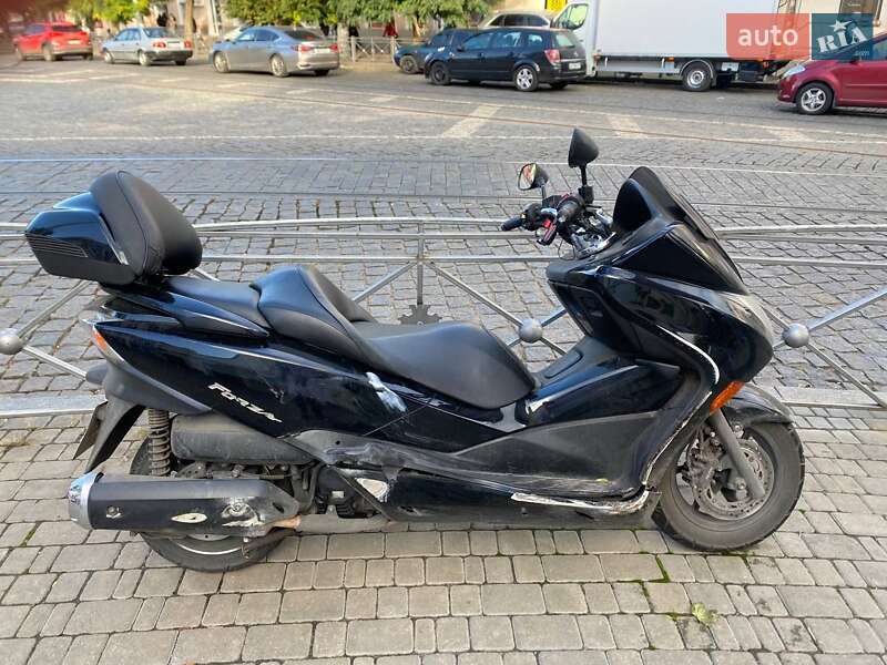 Максі-скутер Honda Forza 250 2007 в Одесі фото 6 Максі-скутер Honda Forza 250 2007 в Одесі
