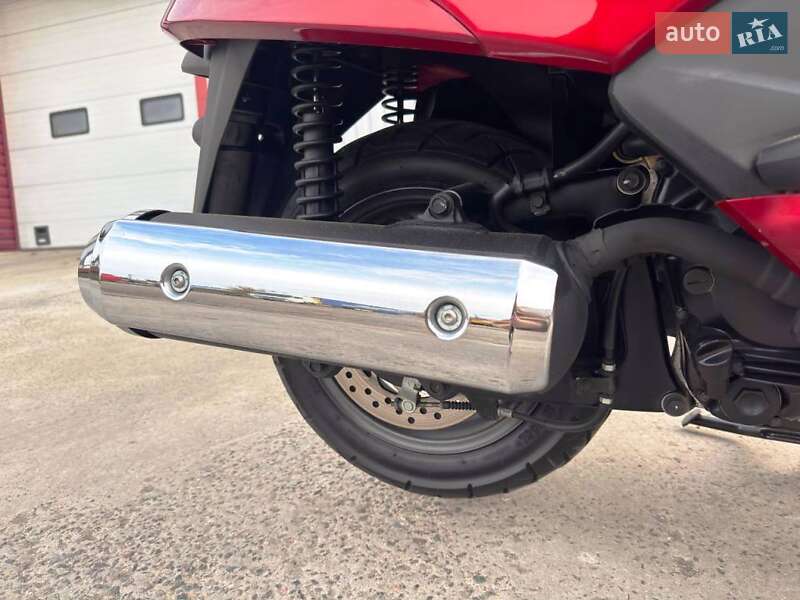 Макси-скутер Honda Forza 250 2004 в Черкассах фото 8 Макси-скутер Honda Forza 250 2004 в Черкассах