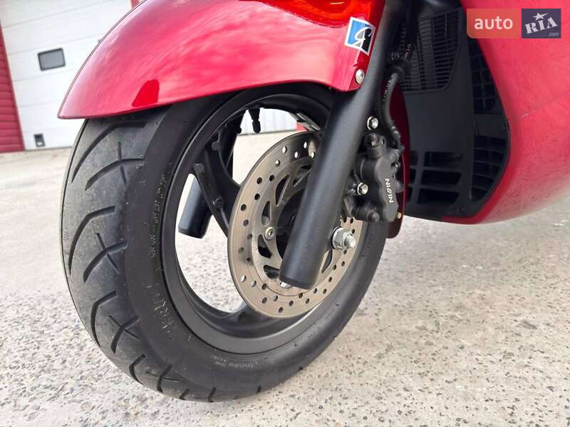 Макси-скутер Honda Forza 250 2004 в Черкассах фото 18 Макси-скутер Honda Forza 250 2004 в Черкассах