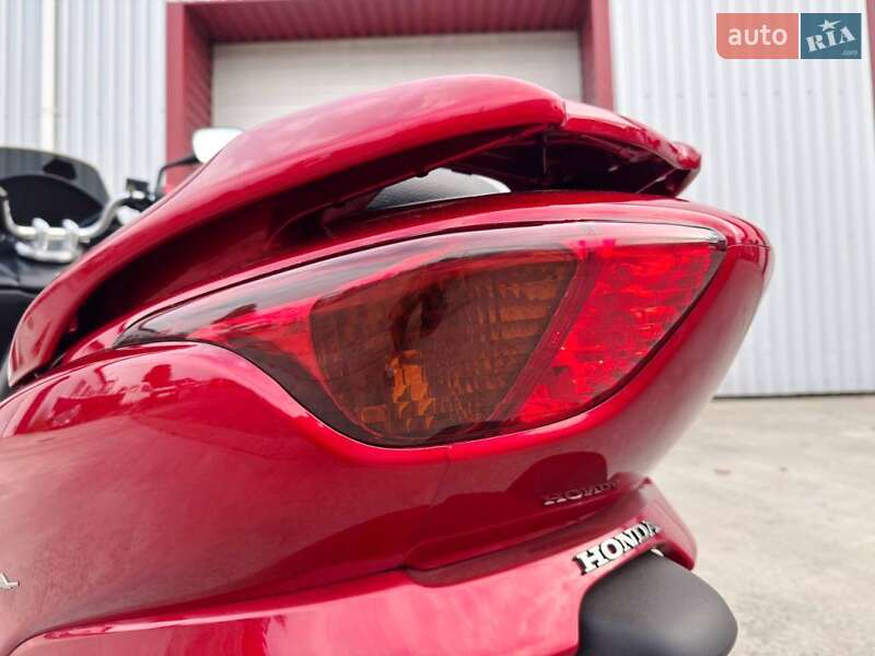 Макси-скутер Honda Forza 250 2004 в Черкассах фото 6 Макси-скутер Honda Forza 250 2004 в Черкассах