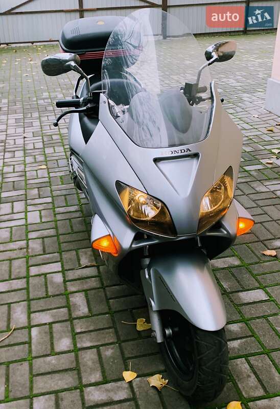 Максі-скутер Honda Forza 250 2003 в Дніпрі