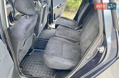 Микровэн Honda FR-V 2005 в 