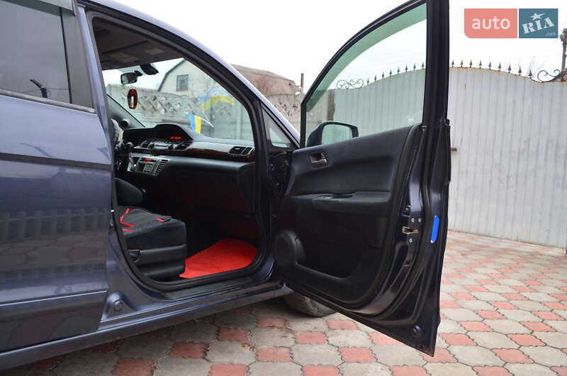 Микровэн Honda FR-V 2006 в Чернигове