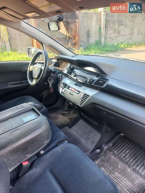 Микровэн Honda FR-V 2005 в Чернигове