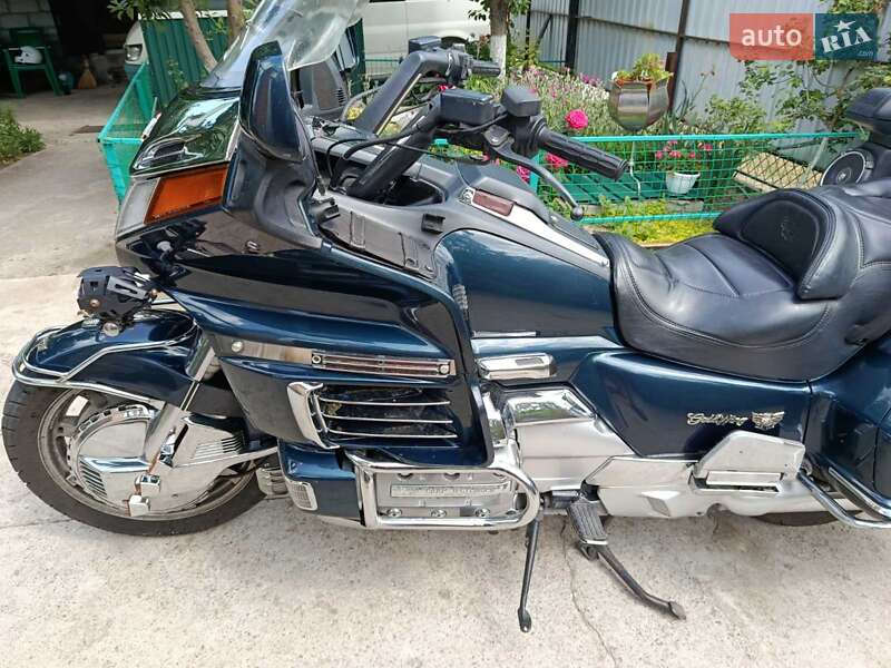 Мотоцикл Спорт-туризм Honda GL 1500 Gold Wing 1989 в Новых Санжарах