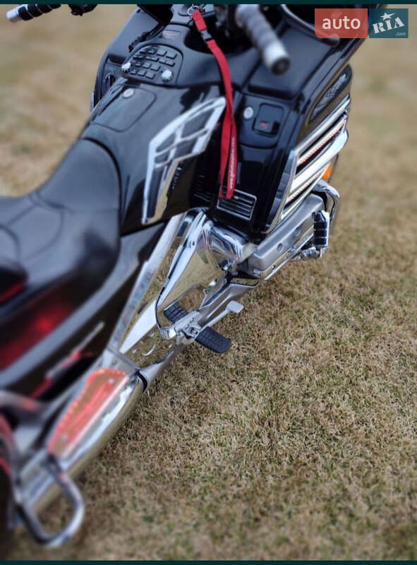 Мотоцикл Круизер Honda GL 1800 Gold Wing Tour 2007 в Запорожье