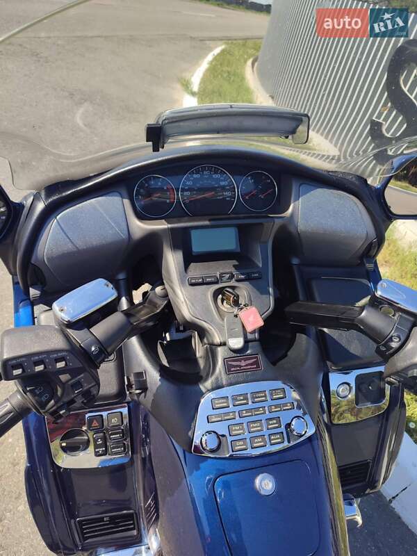 Мотоцикл Круізер Honda GL 1800 Gold Wing Tour 2006 в Остер фото 5 Мотоцикл Круізер Honda GL 1800 Gold Wing Tour 2006 в Остер