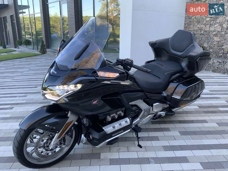 Мотоцикл Круизер Honda GL 1800 Gold Wing Tour 2021 в Ужгороде фото 11 Мотоцикл Круизер Honda GL 1800 Gold Wing Tour 2021 в Ужгороде