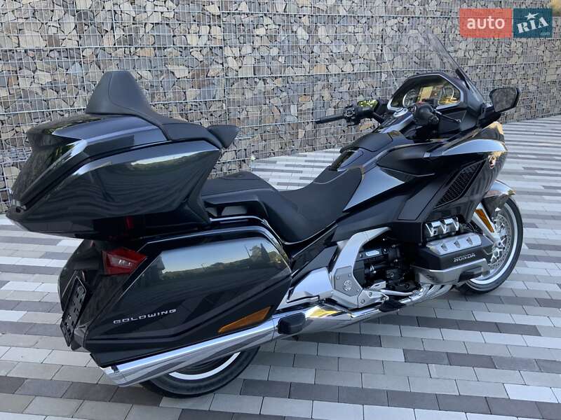 Мотоцикл Круизер Honda GL 1800 Gold Wing Tour 2021 в Ужгороде фото 17 Мотоцикл Круизер Honda GL 1800 Gold Wing Tour 2021 в Ужгороде