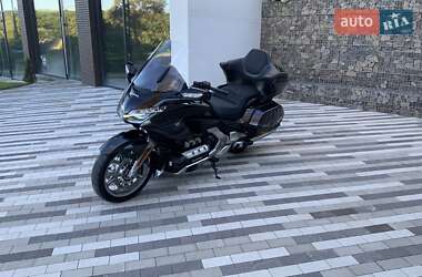 Мотоцикл Круизер Honda GL 1800 Gold Wing Tour 2021 в  фото 25 Мотоцикл Круизер Honda GL 1800 Gold Wing Tour 2021 в