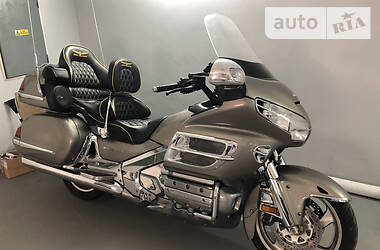 Мотоцикл Туризм Honda GL 1800 Gold Wing 2002 в Ужгороде