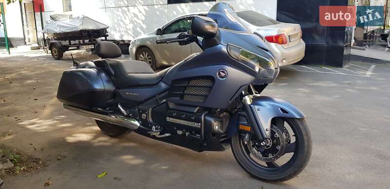 Мотоцикл Круизер Honda GL 1800 Gold Wing 2013 в Одессе