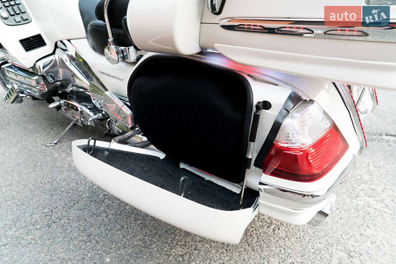 Мотоцикл Туризм Honda GL 1800 Gold Wing 2010 в Днепре фото 8 Мотоцикл Туризм Honda GL 1800 Gold Wing 2010 в Днепре