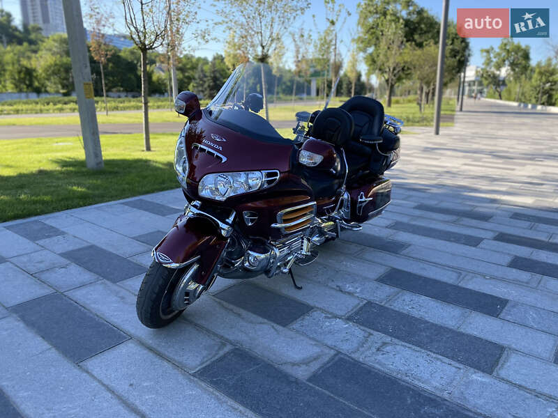 Мотоцикл Туризм Honda GL 1800 Gold Wing 2005 в Днепре