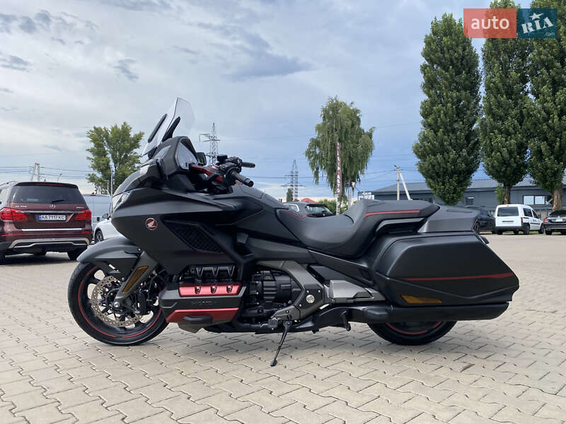 Мотоцикл Круизер Honda GL 1800 Gold Wing 2020 в Киеве фото 5 Мотоцикл Круизер Honda GL 1800 Gold Wing 2020 в Киеве