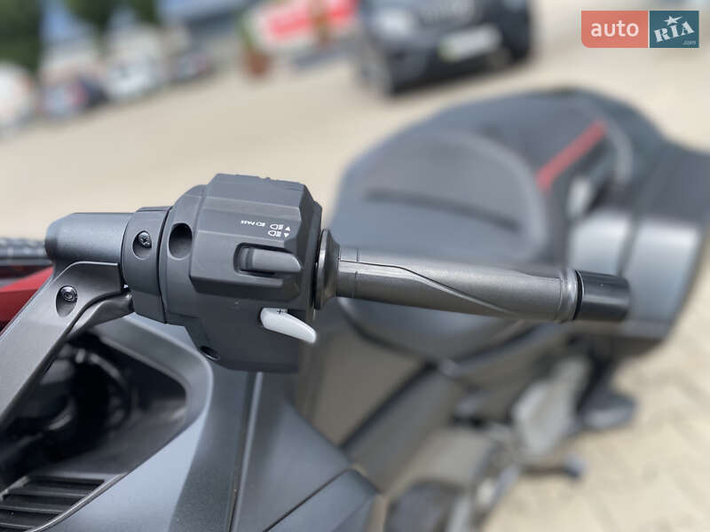 Мотоцикл Круизер Honda GL 1800 Gold Wing 2020 в Киеве фото 21 Мотоцикл Круизер Honda GL 1800 Gold Wing 2020 в Киеве