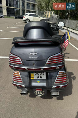 Мотоцикл Круизер Honda GL 1800 Gold Wing 2005 в 