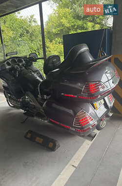 Мотоцикл Круизер Honda GL 1800 Gold Wing 2005 в 