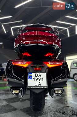 Мотоцикл Спорт-туризм Honda GL 1800 Gold Wing 2018 в 