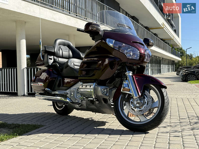 Мотоцикл Туризм Honda GL 1800 Gold Wing 2008 в 