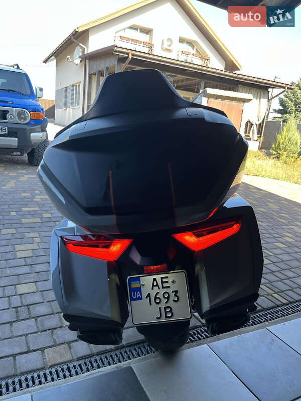 Мотоцикл Круизер Honda GL 1800 Gold Wing 2021 в Днепре фото 13 Мотоцикл Круизер Honda GL 1800 Gold Wing 2021 в Днепре