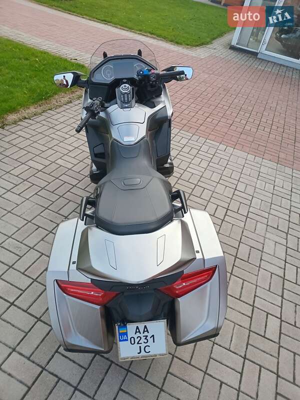 Мотоцикл Туризм Honda GL 1800 Gold Wing 2020 в Киеве фото 32 Мотоцикл Туризм Honda GL 1800 Gold Wing 2020 в Киеве