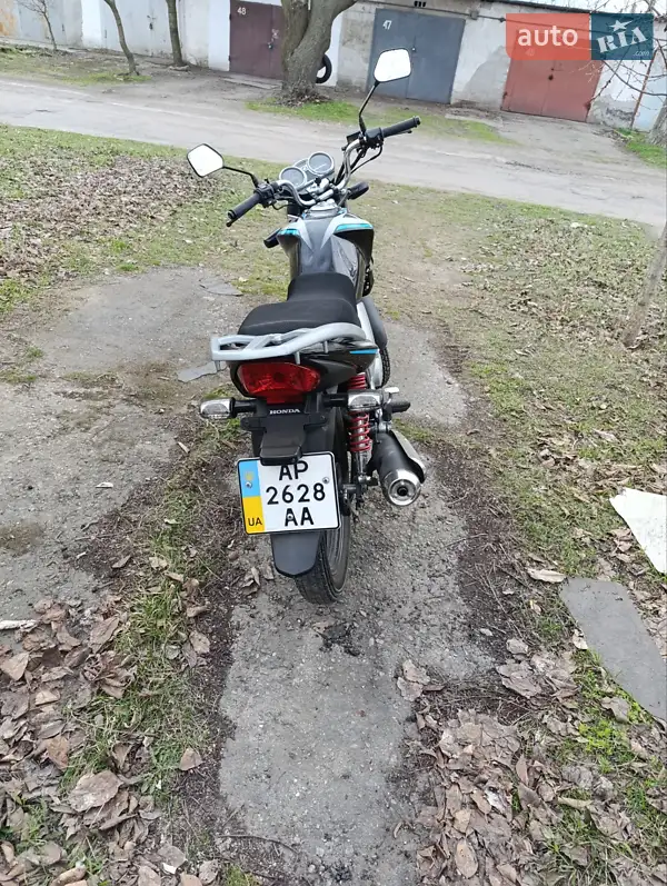 Honda GLR 125 2012