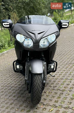 Мотоцикл Круизер Honda Gold Wing F6B 2013 в 