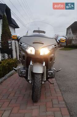 Мотоцикл Туризм Honda Gold Wing GL 1800 2003 в Калиновке