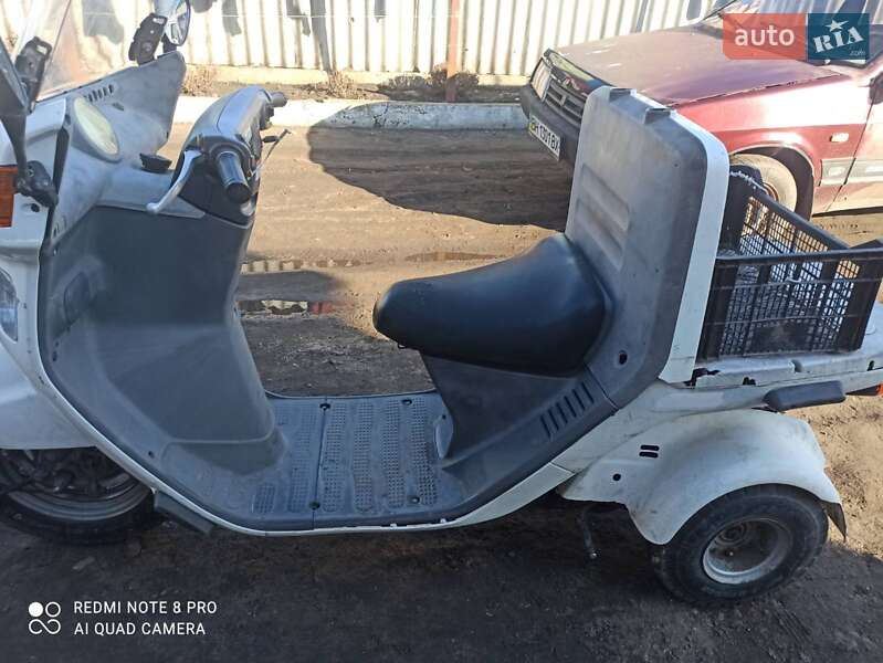 Скутери з кабіною Honda Gyro 2000 в Врадіївці