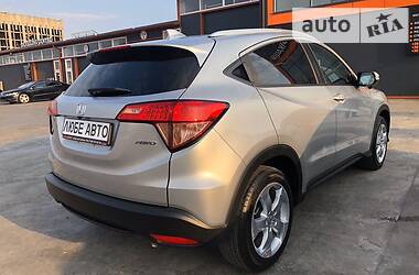 Позашляховик / Кросовер Honda HR-V 2016 в 