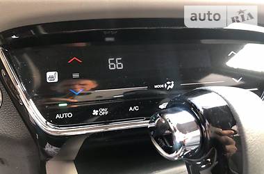 Позашляховик / Кросовер Honda HR-V 2016 в 