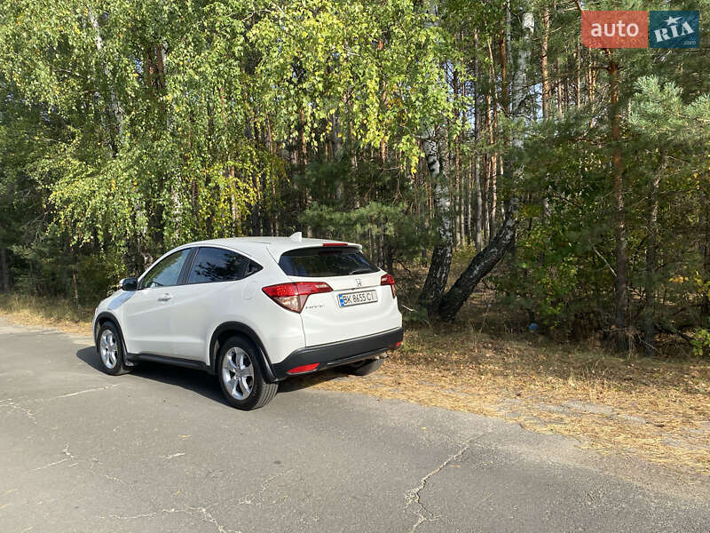 Позашляховик / Кросовер Honda HR-V 2015 в Вараші