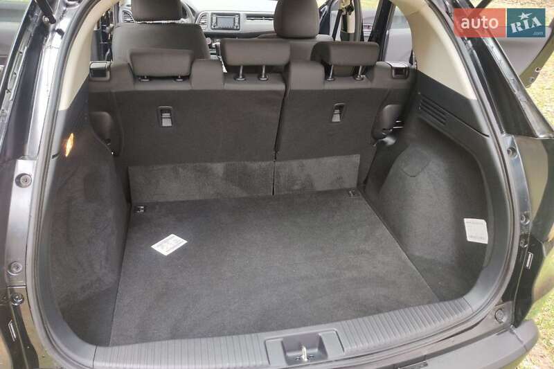 Внедорожник / Кроссовер Honda HR-V 2019 в Киеве