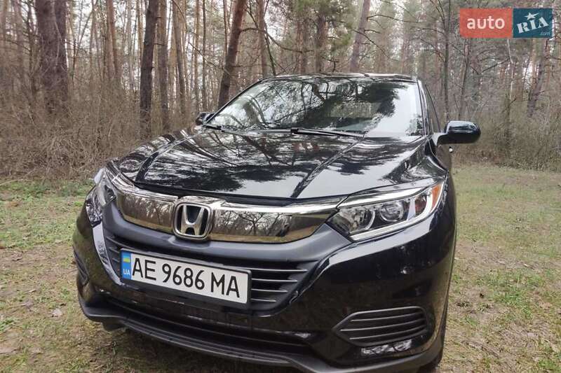 Внедорожник / Кроссовер Honda HR-V 2019 в Киеве