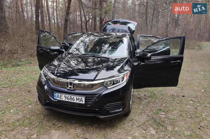 Внедорожник / Кроссовер Honda HR-V 2019 в Киеве
