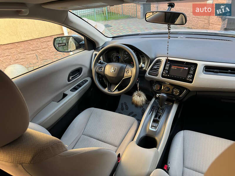 Внедорожник / Кроссовер Honda HR-V 2016 в Ужгороде