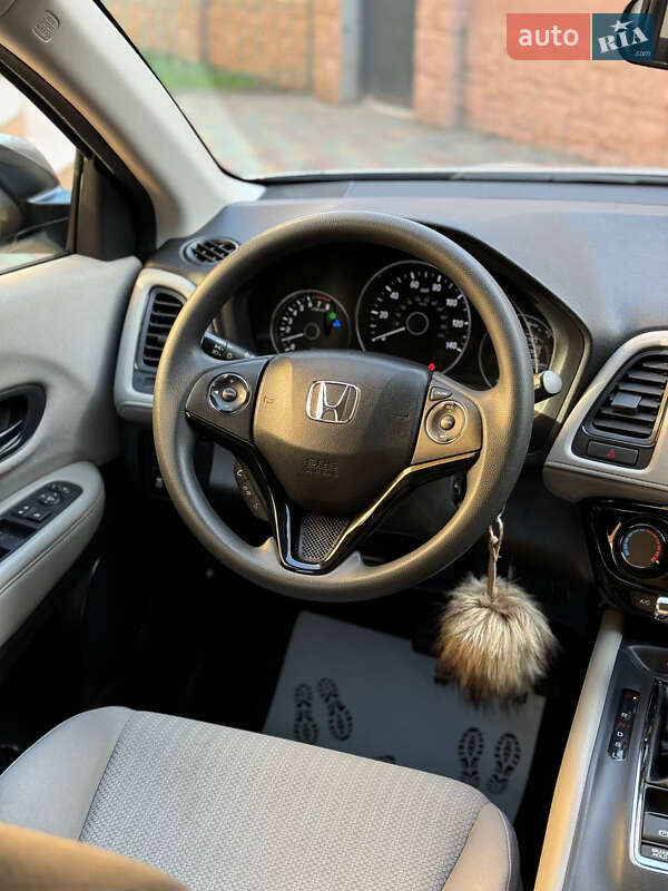 Внедорожник / Кроссовер Honda HR-V 2016 в Ужгороде