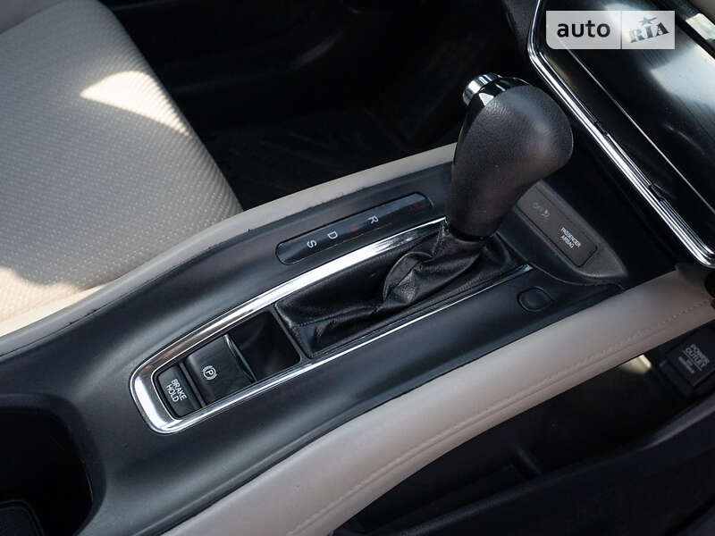 Внедорожник / Кроссовер Honda HR-V 2016 в Одессе