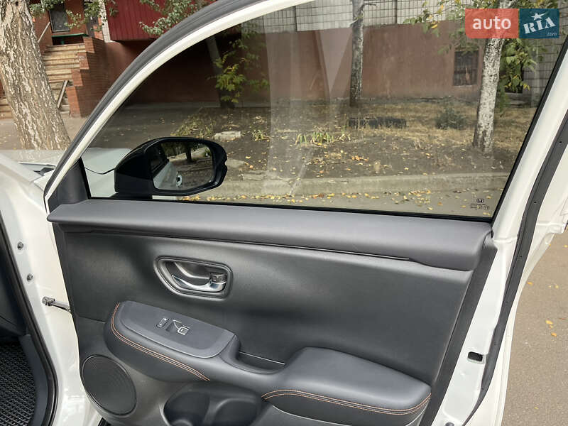 Позашляховик / Кросовер Honda HR-V 2023 в Харкові фото 15 Позашляховик / Кросовер Honda HR-V 2023 в Харкові