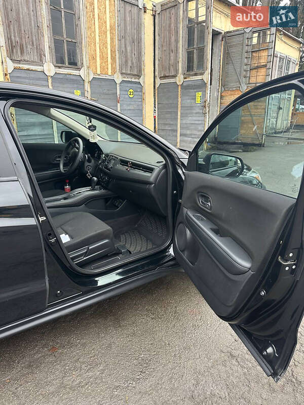 Позашляховик / Кросовер Honda HR-V 2016 в Львові фото 7 Позашляховик / Кросовер Honda HR-V 2016 в Львові