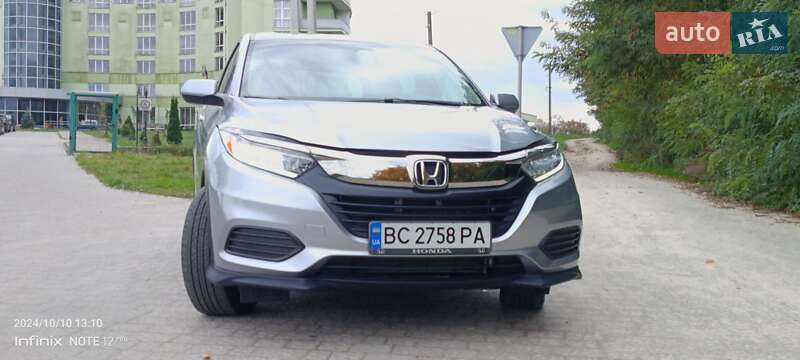 Внедорожник / Кроссовер Honda HR-V 2019 в Городке