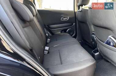 Позашляховик / Кросовер Honda HR-V 2017 в 