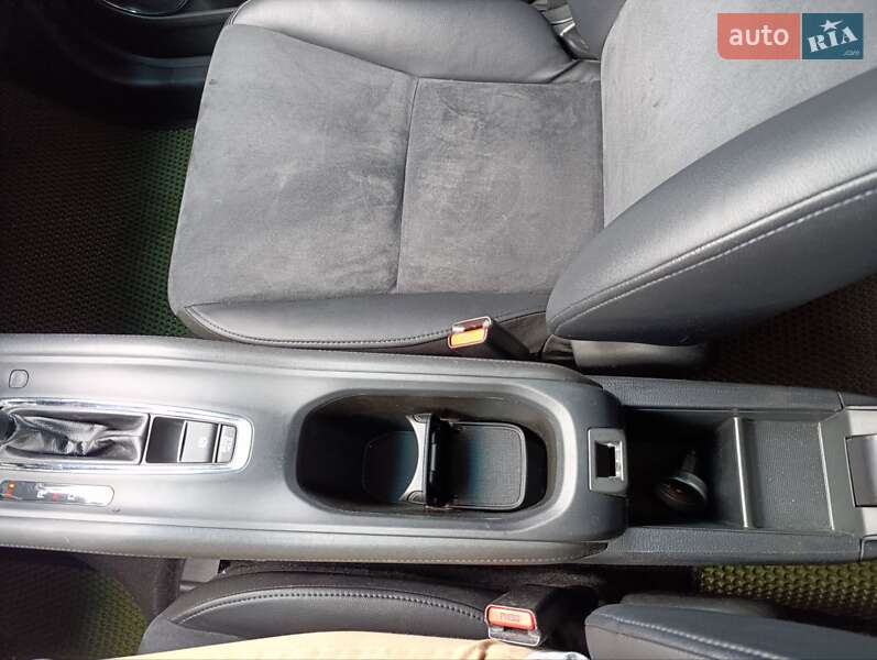 Внедорожник / Кроссовер Honda HR-V 2016 в Ивано-Франковске фото 30 Внедорожник / Кроссовер Honda HR-V 2016 в Ивано-Франковске