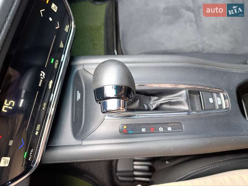 Внедорожник / Кроссовер Honda HR-V 2016 в Ивано-Франковске фото 37 Внедорожник / Кроссовер Honda HR-V 2016 в Ивано-Франковске