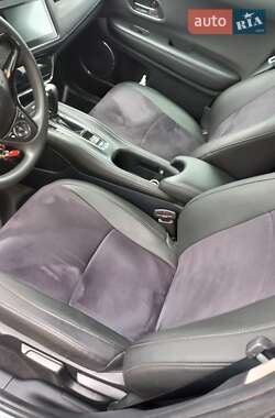 Позашляховик / Кросовер Honda HR-V 2020 в 