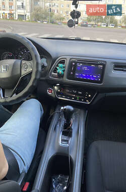 Внедорожник / Кроссовер Honda HR-V 2017 в 