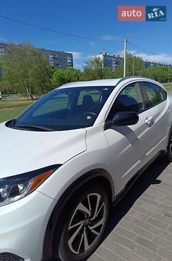 Внедорожник / Кроссовер Honda HR-V 2018 в Харькове