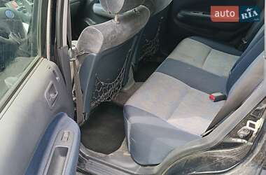 Позашляховик / Кросовер Honda HR-V 2001 в 