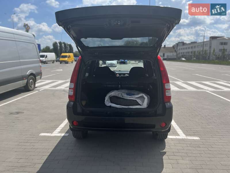 Внедорожник / Кроссовер Honda HR-V 2005 в Виннице фото 8 Внедорожник / Кроссовер Honda HR-V 2005 в Виннице